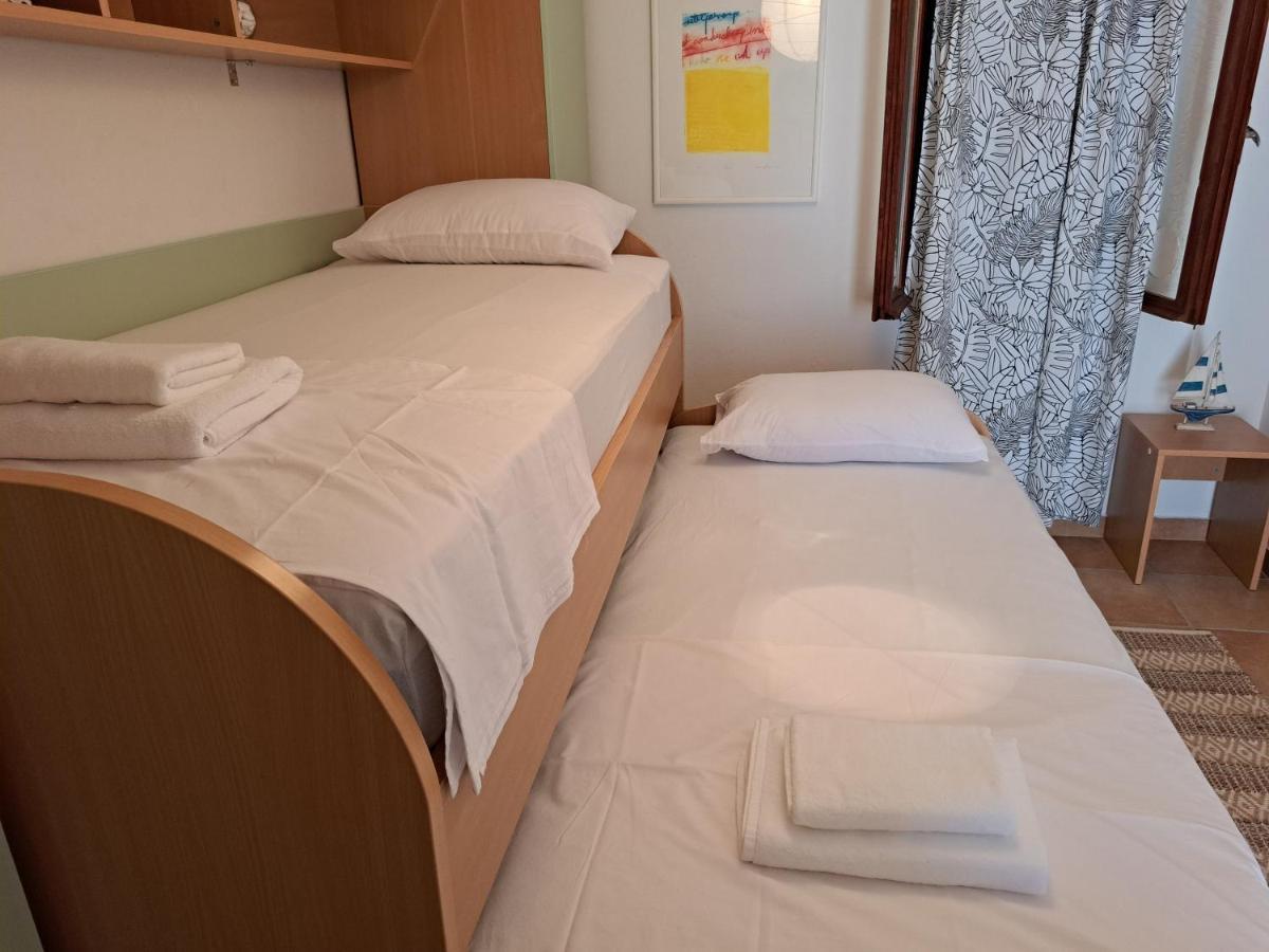 Family Apartment In Center Of Murter Exteriér fotografie