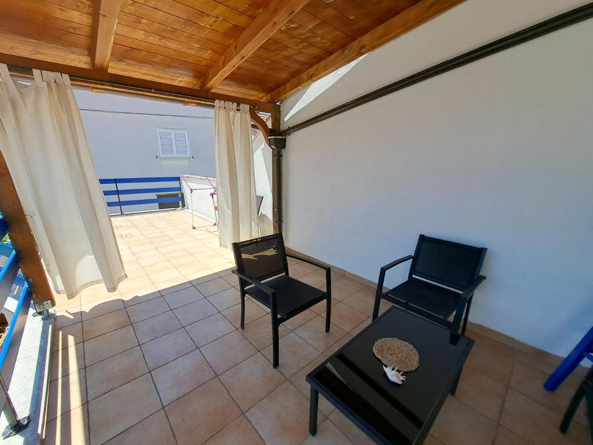 Family Apartment In Center Of Murter Exteriér fotografie